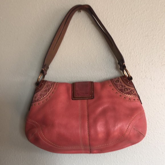 Coach purse Like new condition Fresh salmon color clean inside and out. … - Picture 2 of 12